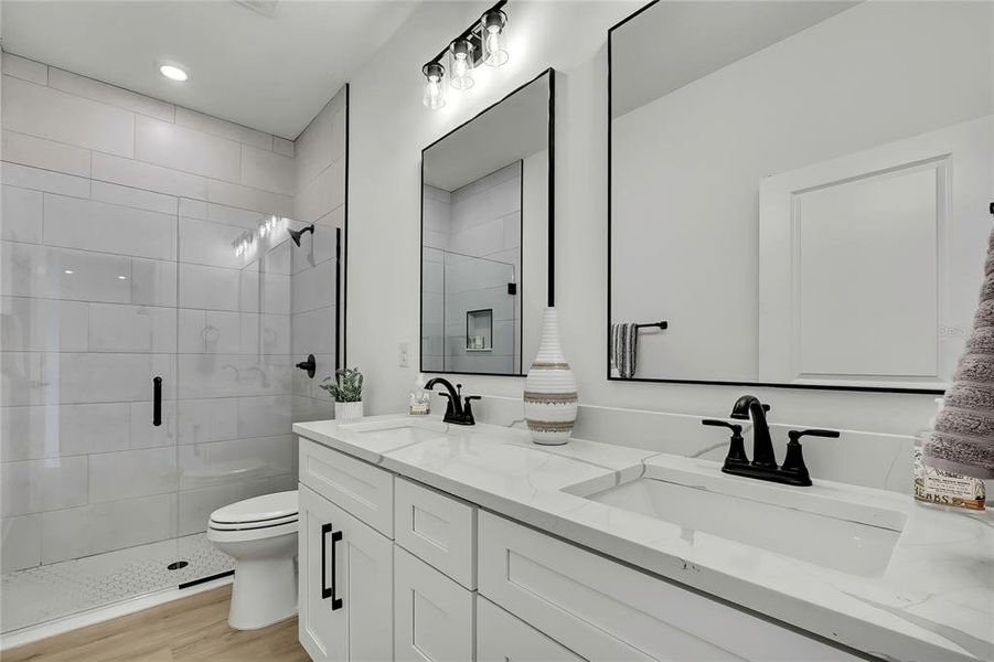 Furnished interior view inside a new home in , Weeki Wachee (Image 19).