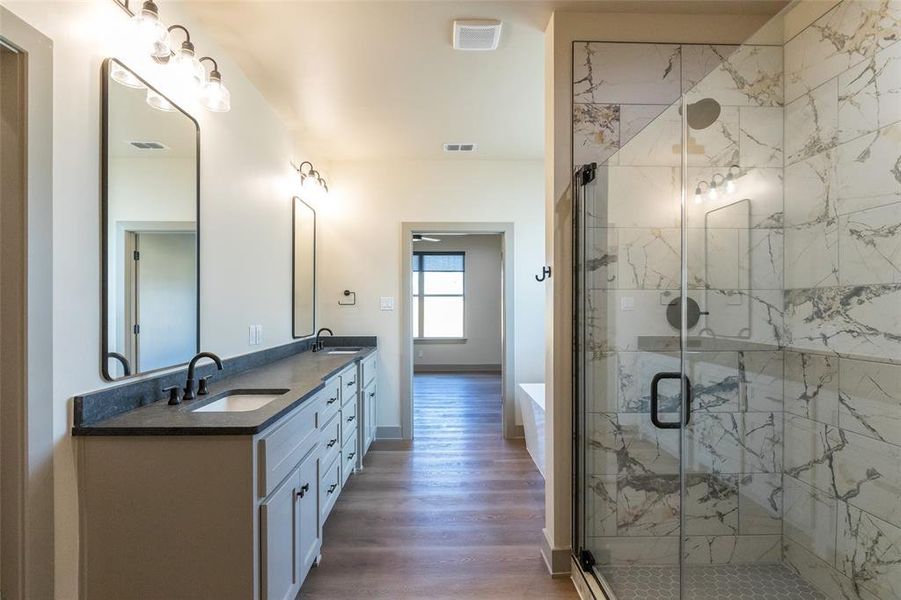 Furnished interior view inside a new home in , Abilene (Image 8).