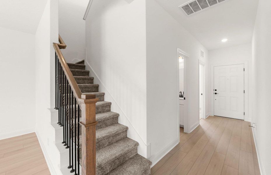Spacious, unfurnished interior of a new home in Lagos, Manor (Image 15).