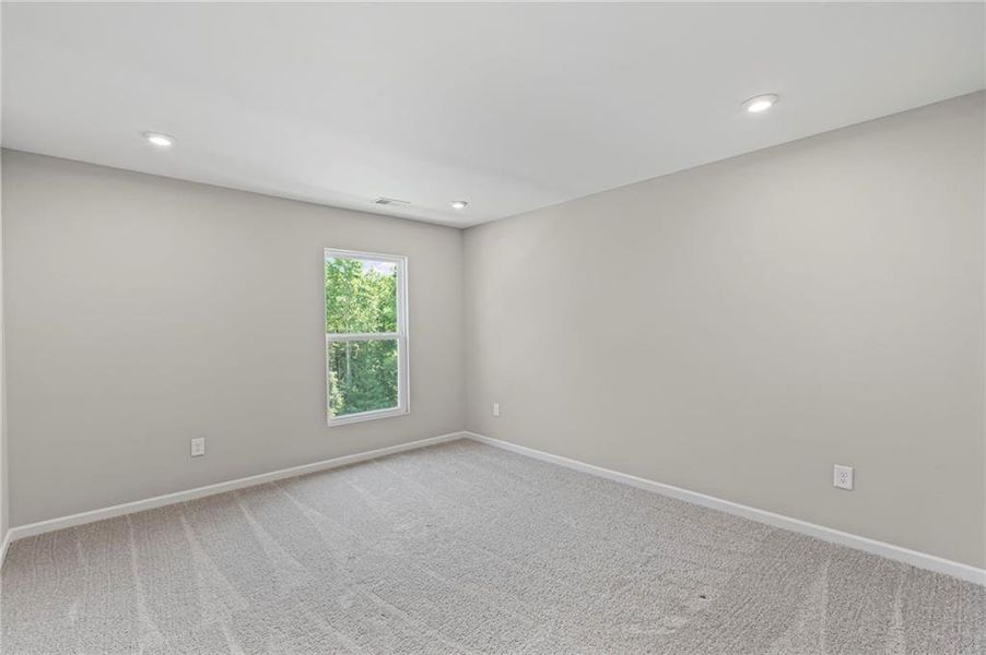 Spacious, unfurnished interior of a new home in Villas at Gold Creek, Dawsonville (Image 13).