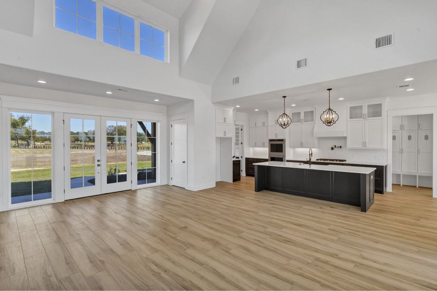 Image 42 of a home in Oak Water Ranch.