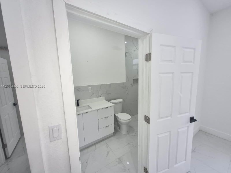 Image 47 of a home in .