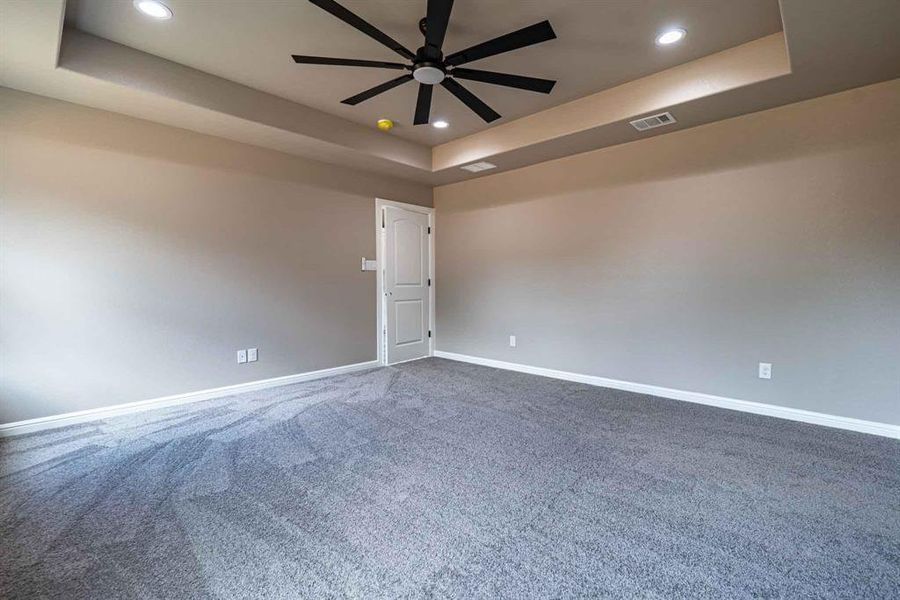 Spacious, unfurnished interior of a new home in , Granbury (Image 33). Spacious, unfurnished interior of a new home in , Granbury (Image 33).