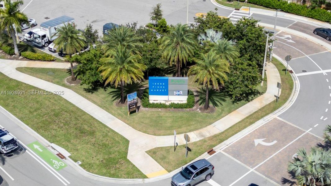 Community amenities in , Pembroke Pines (Image 27). Community amenities in , Pembroke Pines (Image 27).