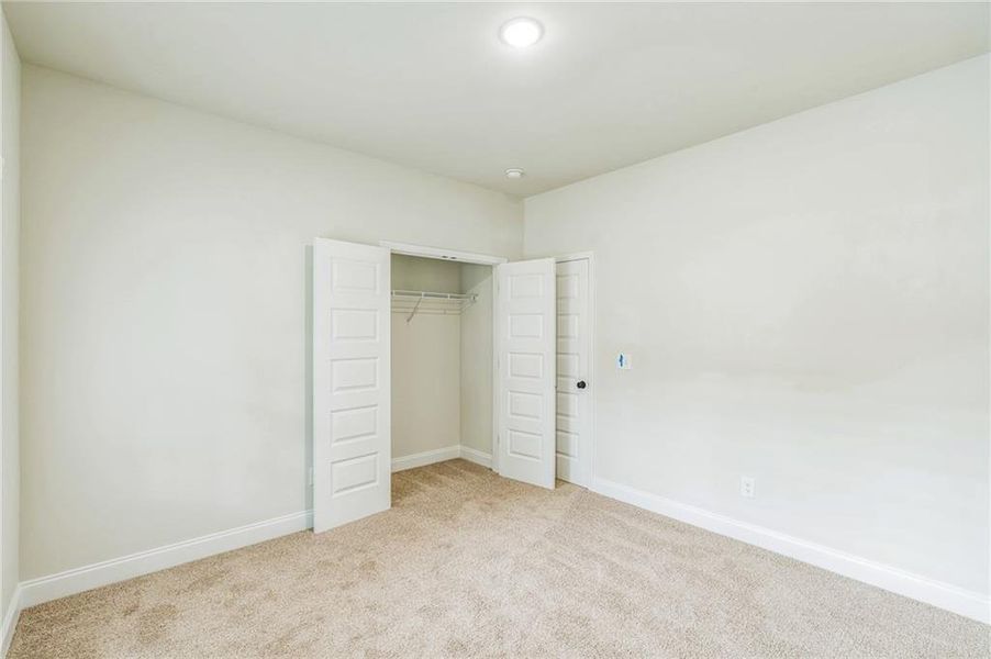Spacious, unfurnished interior of a new home in , Atlanta (Image 21).