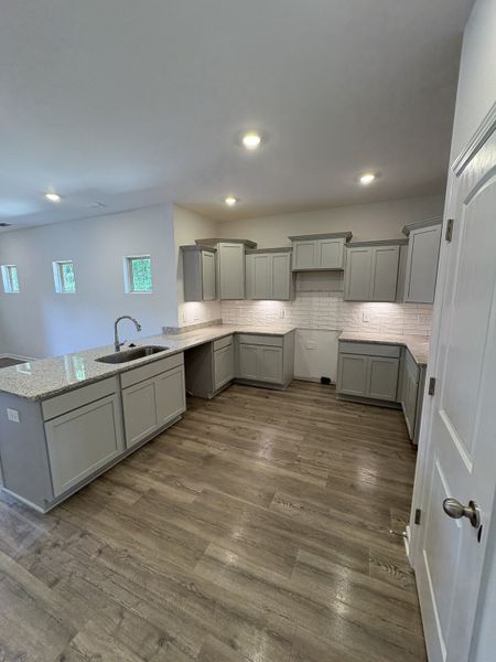 ALL KITCHEN APPLIANCES WILL BE INSTALLED