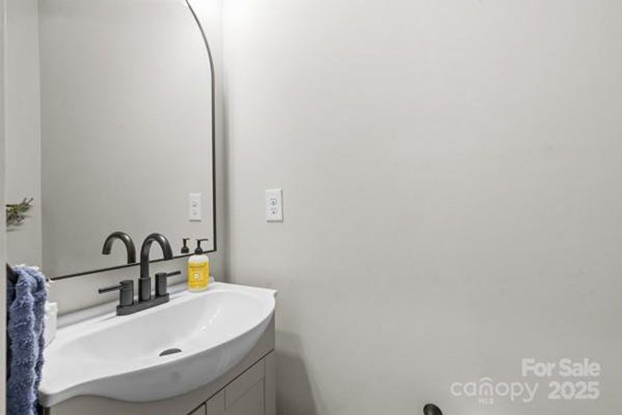 Close-up of interior finishes inside a home in , Shelby (Image 17).