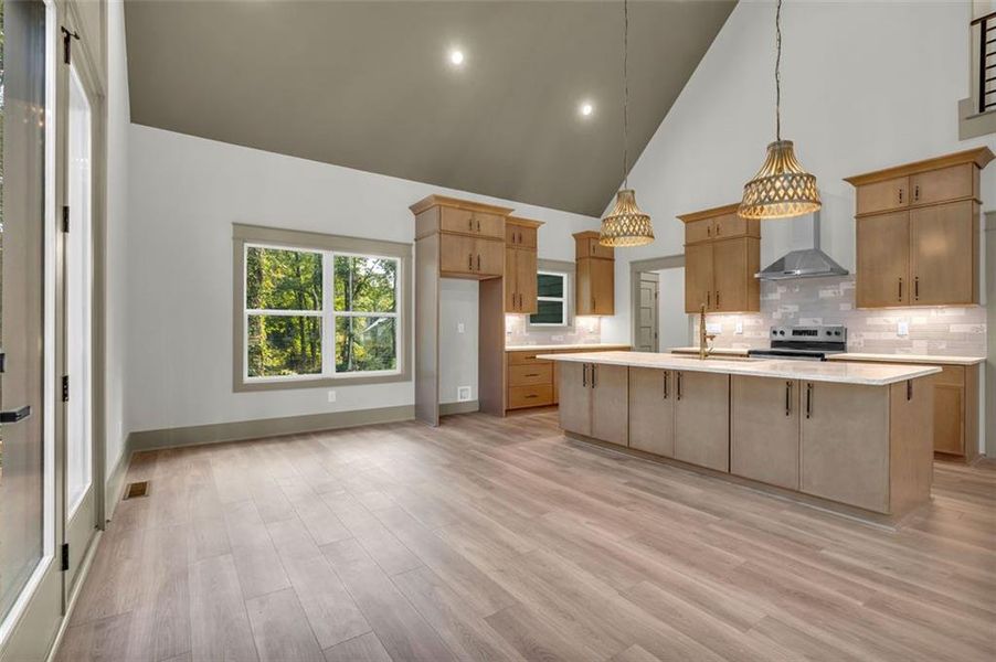 Furnished interior view inside a new home in , Monroe (Image 14).