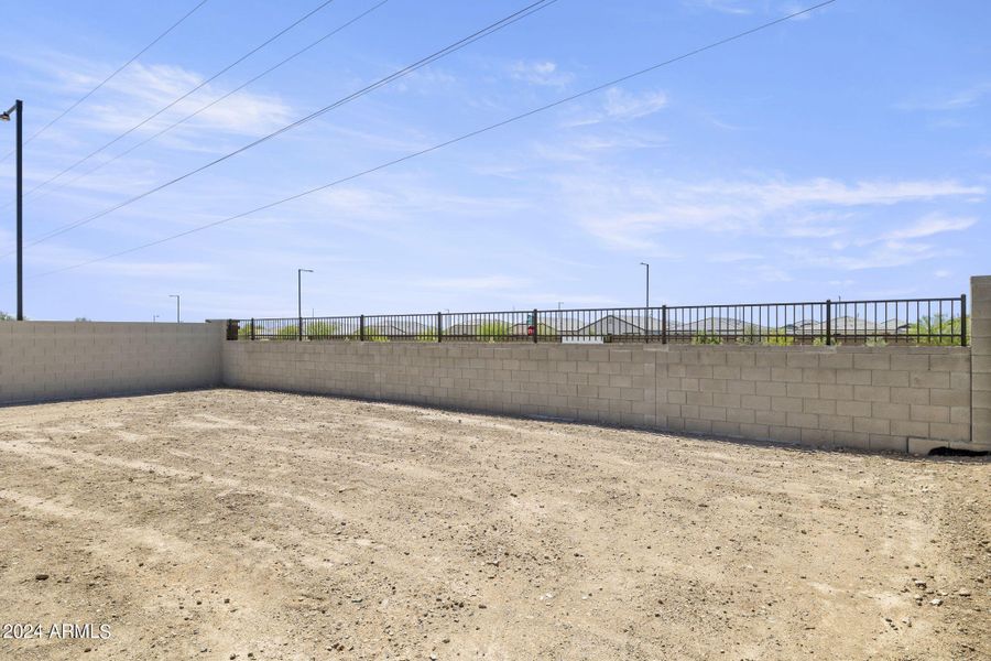 51-web-or-mls-23925-w-hopi-st-2001