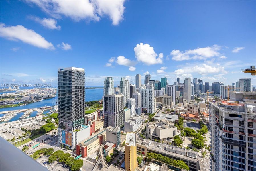 Condo located in Miami, FL showcasing its design and architecture (Image 2).