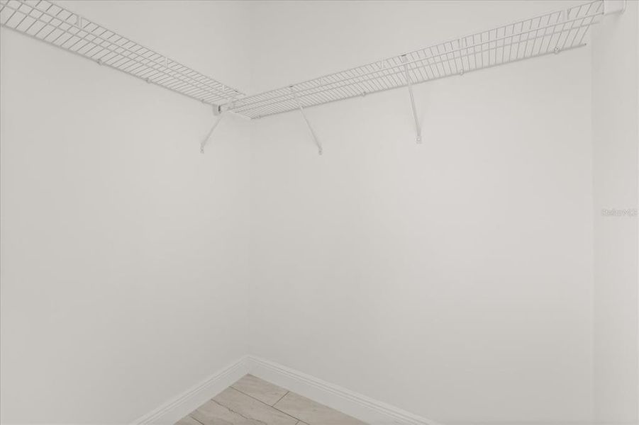 Spacious, unfurnished interior of a new home in , Citrus Springs (Image 15).