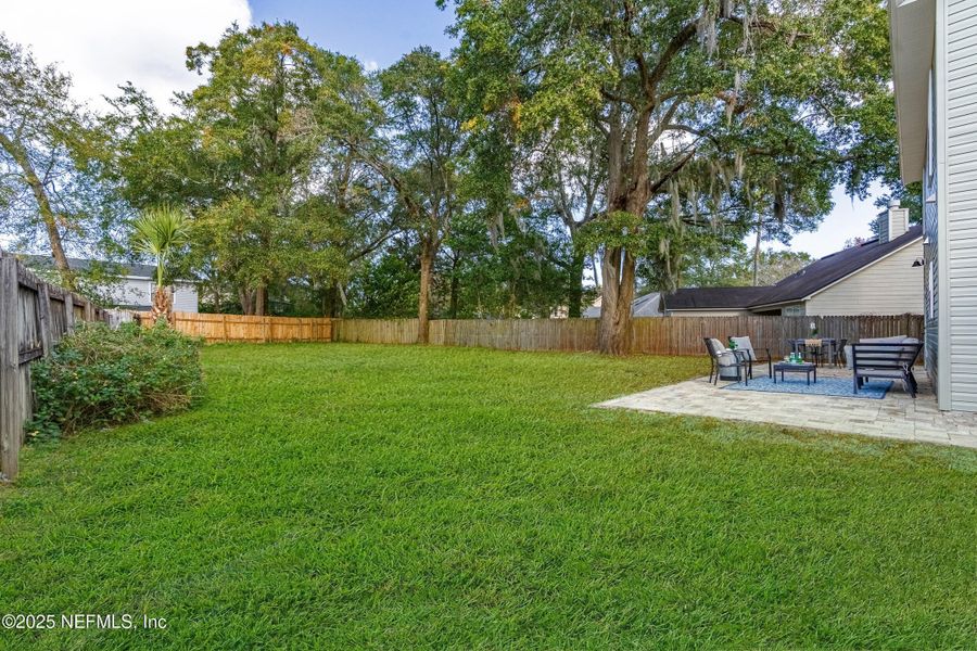 Exterior details and patio area of a home in , Jacksonville (Image 31).