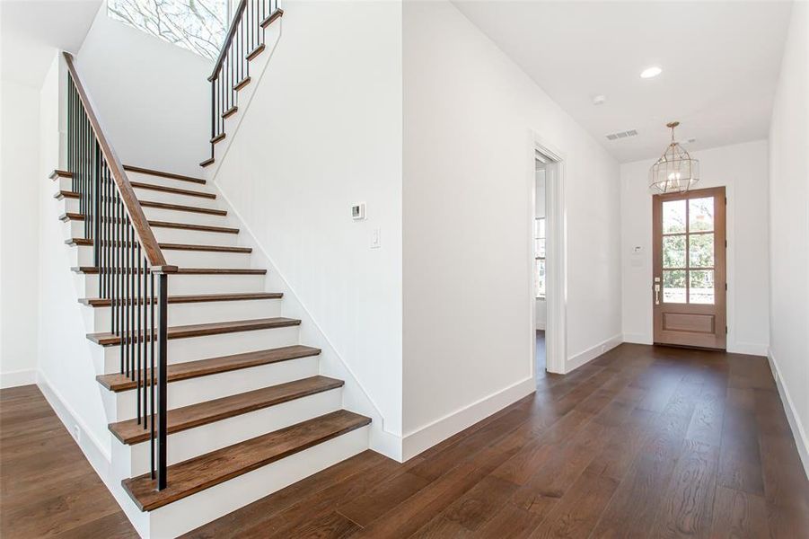 Spacious, unfurnished interior of a new home in , Dallas (Image 21).