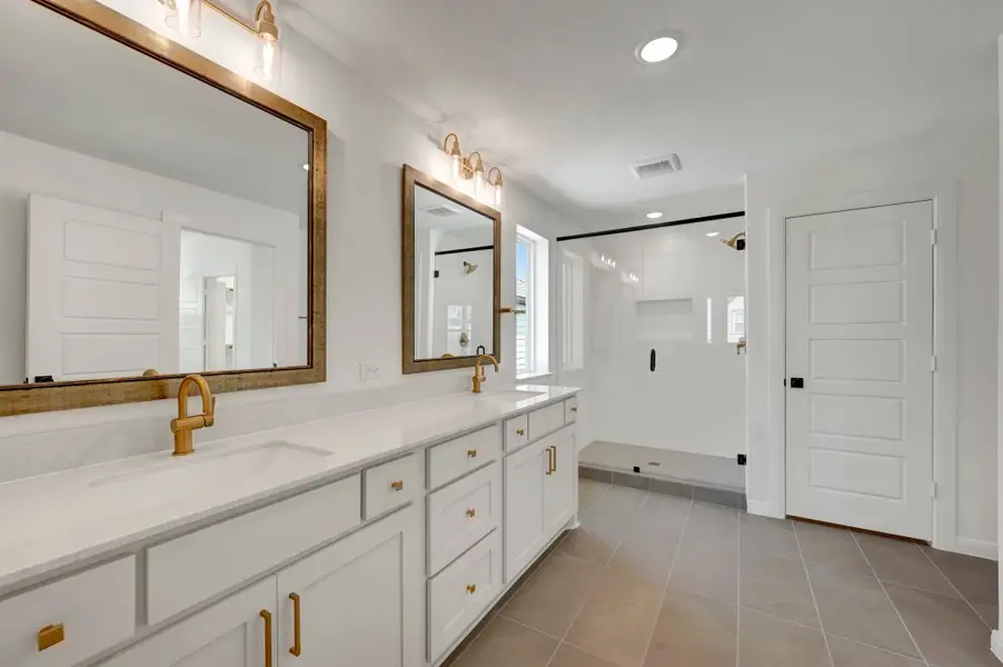Owner's Bath