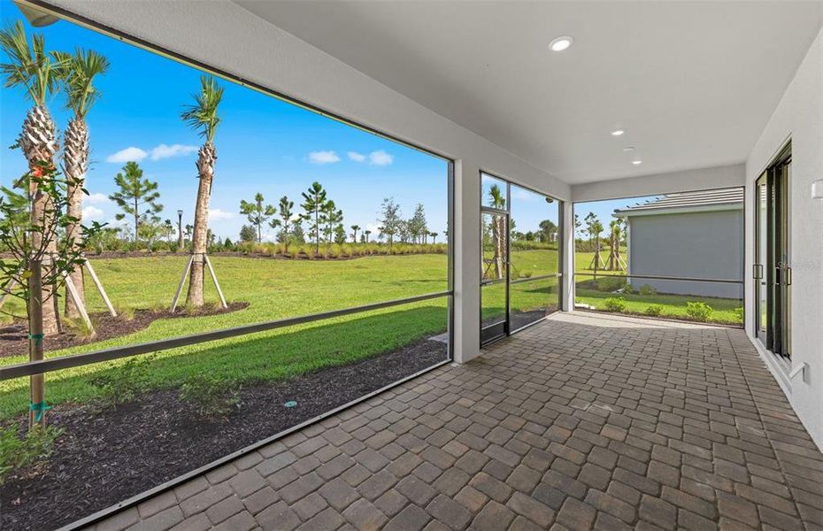 Exterior details and patio area of a home in Del Webb Catalina, Lakewood Ranch (Image 19).