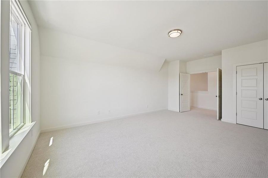 Spacious, unfurnished interior of a new home in Fireside Farms, Dawsonville (Image 23).