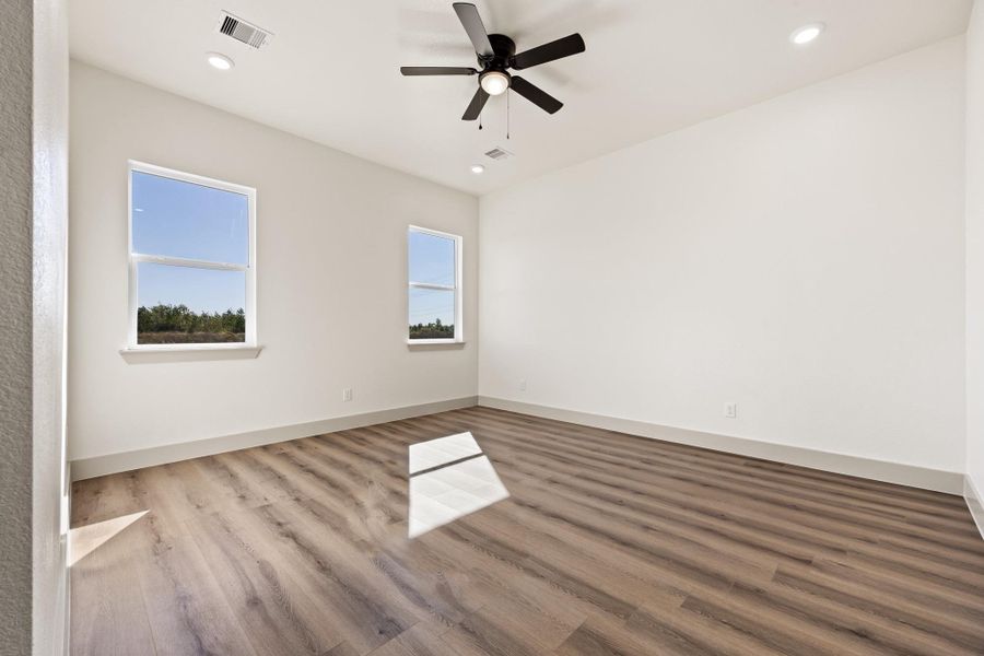 Spacious, unfurnished interior of a new home in , Cleveland (Image 19).