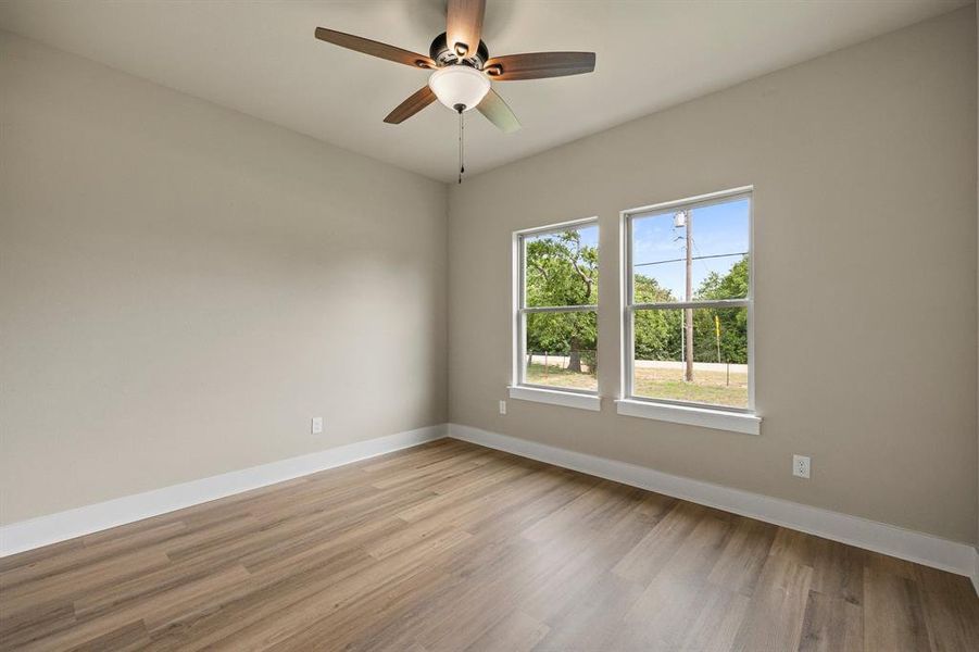 Spacious, unfurnished interior of a new home in , Greenville (Image 19).