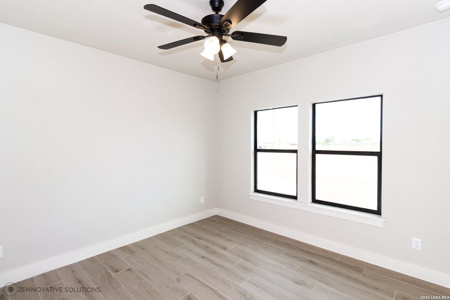 Spacious, unfurnished interior of a new home in , Marion (Image 19).