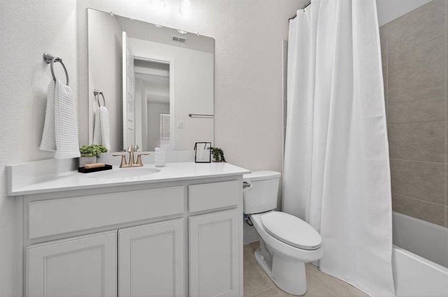 Furnished interior view inside a new home in Gideon Grove, Rockwall (Image 18). Furnished interior view inside a new home in Gideon Grove, Rockwall (Image 18).