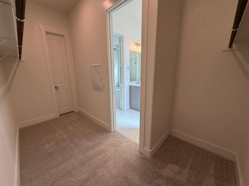 Spacious, unfurnished interior of a new home in Eagle Ridge Estates, Weatherford (Image 11). Spacious, unfurnished interior of a new home in Eagle Ridge Estates, Weatherford (Image 11).