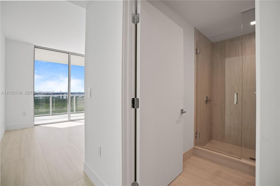 Spacious, unfurnished interior of a new home in , North Miami (Image 34).