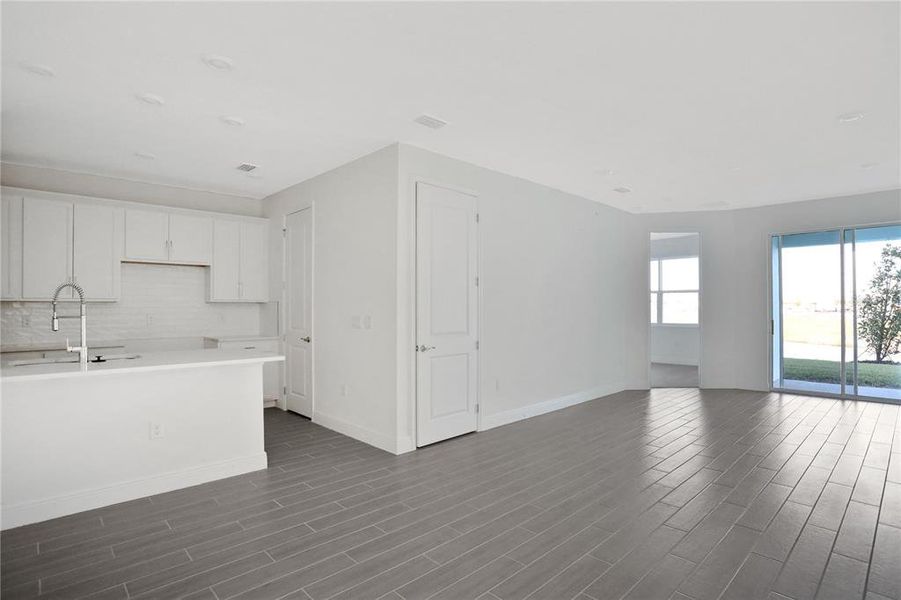 Spacious, unfurnished interior of a new home in Seaire, Parrish (Image 11).
