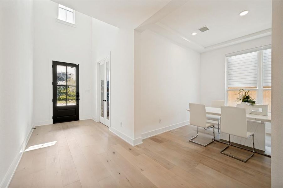 Spacious, unfurnished interior of a new home in , Frisco (Image 19).