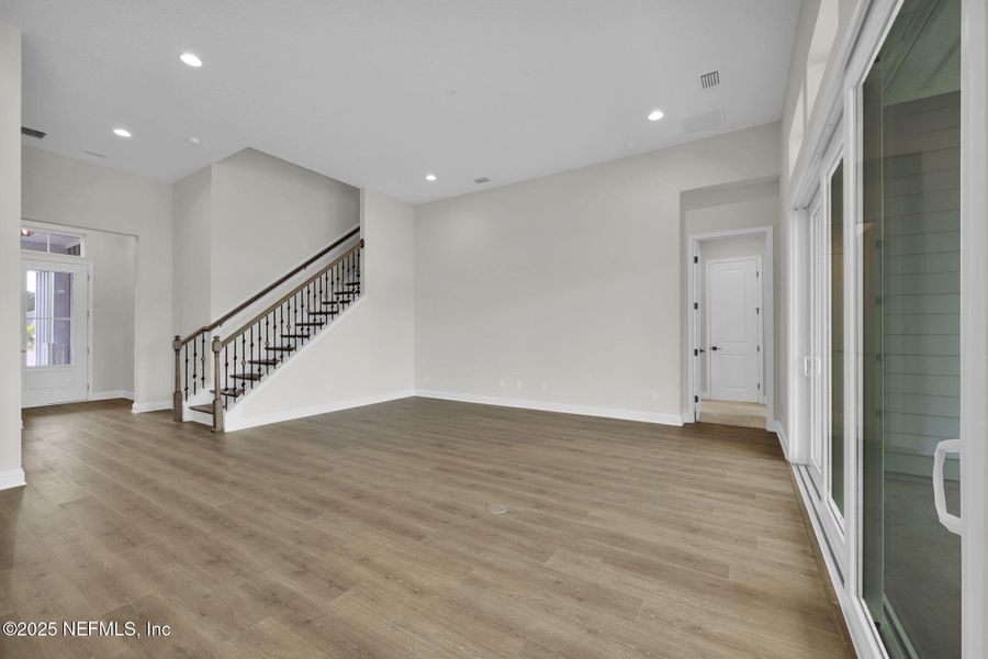 Spacious, unfurnished interior of a new home in Reflections at Nocatee, Ponte Vedra (Image 43).
