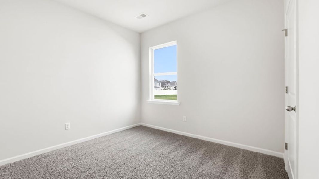 Spacious, unfurnished interior of a new home in Woodglen, Piedmont (Image 16).