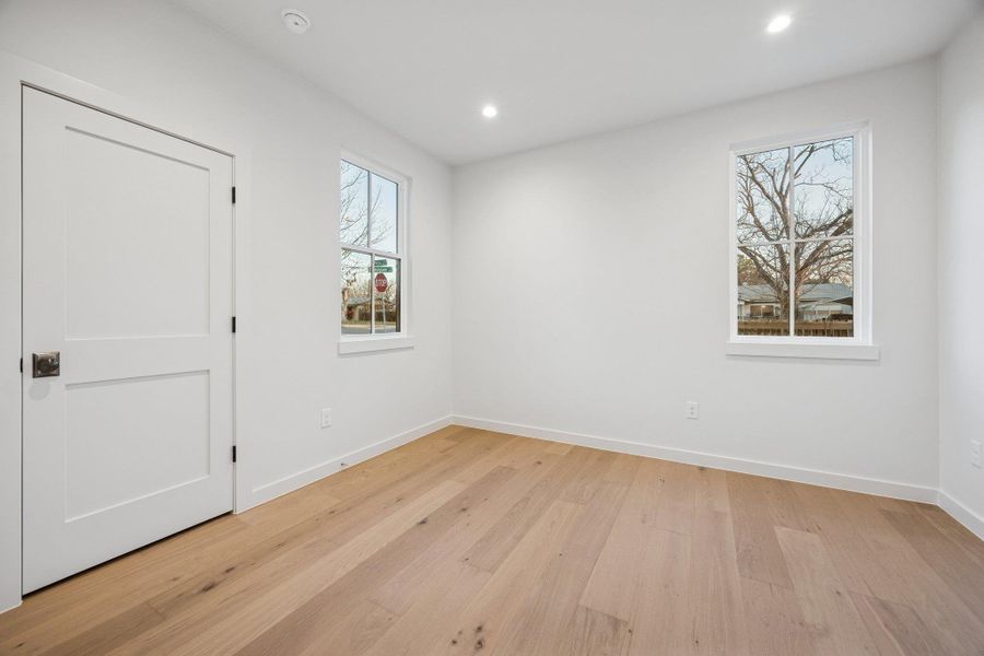 Spacious, unfurnished interior of a new home in , Austin (Image 20).