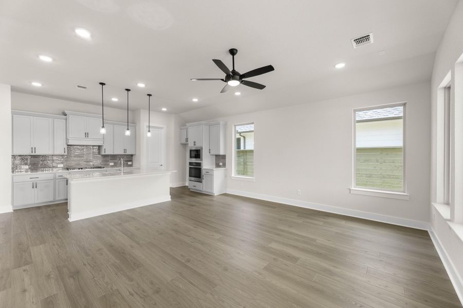 Representative unfurnished interior of a home built from the Hazel by Tri Pointe Homes in Treeline, Justin (Image 16).