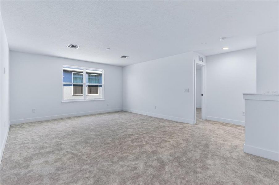 Spacious, unfurnished interior of a new home in , Sanford (Image 52).