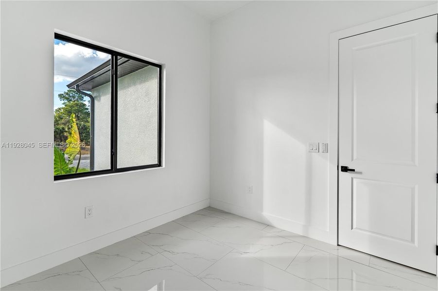 Spacious, unfurnished interior of a new home in , Lehigh Acres (Image 47).