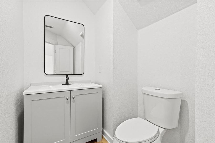 1/2 Bath upstairs
