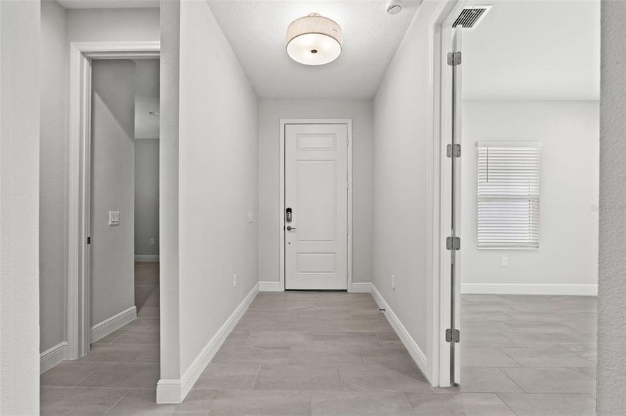 Spacious, unfurnished interior of a new home in Wysteria, Venice (Image 34).