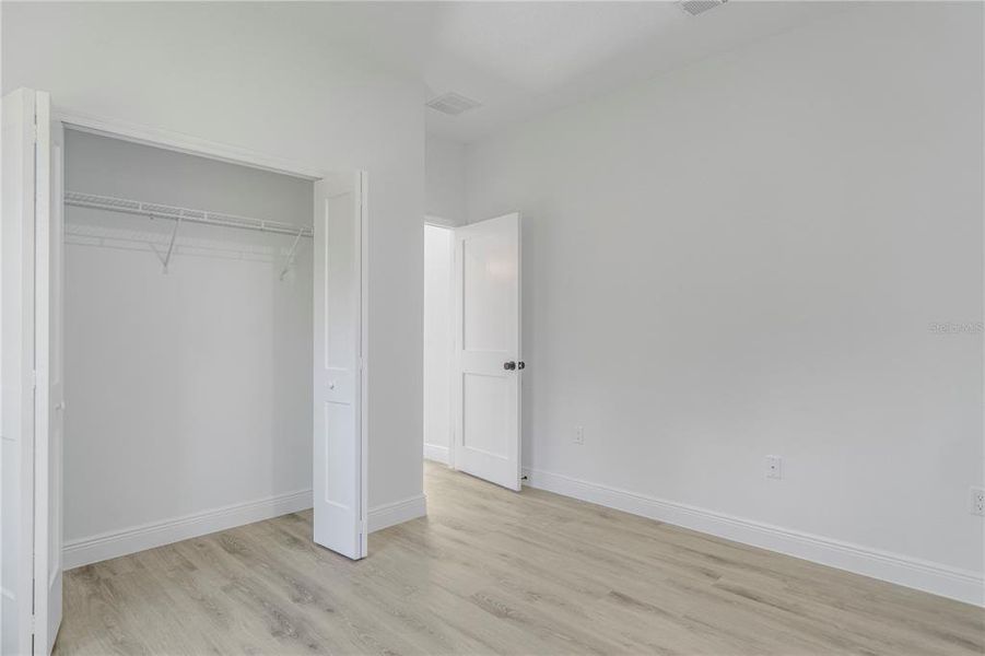 Spacious, unfurnished interior of a new home in , Ocala (Image 28).