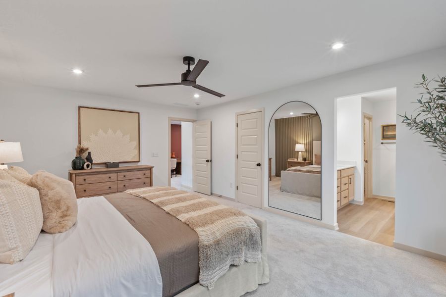 Representative furnished interior of a home built from the Fairfax by Fischer Homes in Bridle Run, Louisville (Image 25).