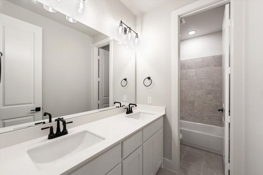 Furnished interior view inside a new home in Vista Oaks Estates, Royse City (Image 11). Furnished interior view inside a new home in Vista Oaks Estates, Royse City (Image 11).