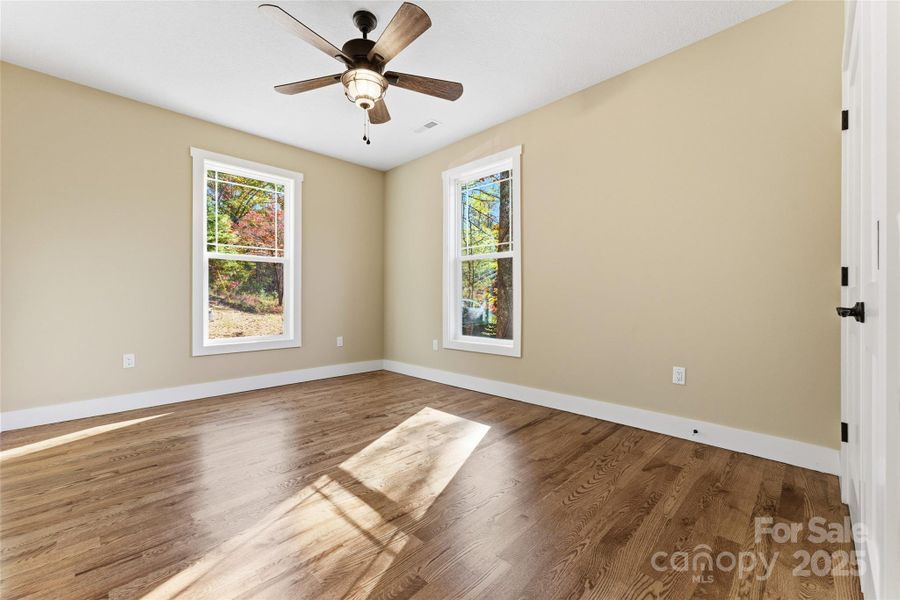 Spacious, unfurnished interior of a new home in , Hendersonville (Image 26).