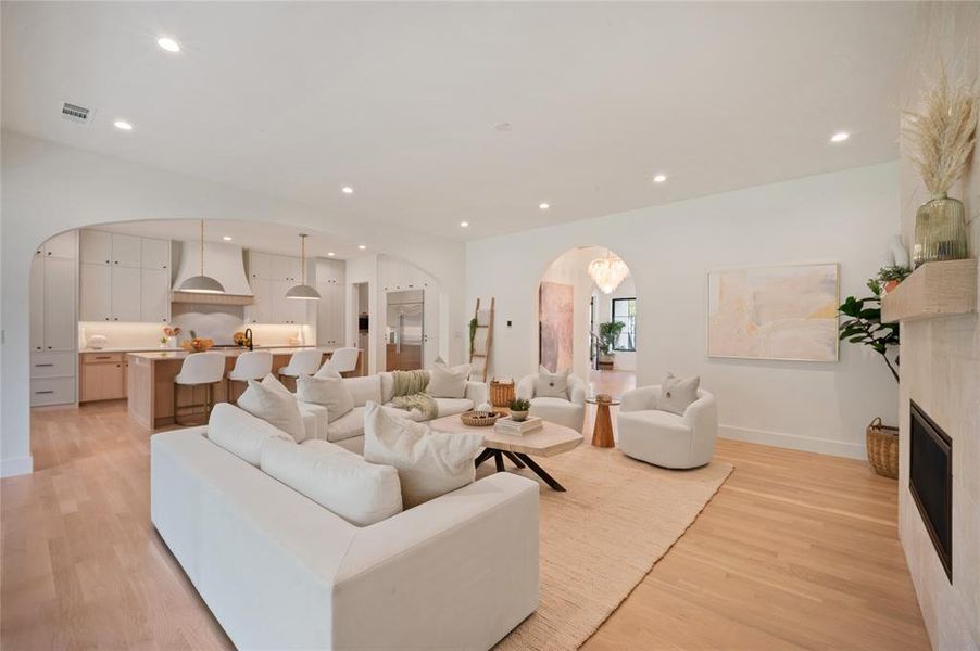 Furnished interior view inside a new home in , Dallas (Image 28).