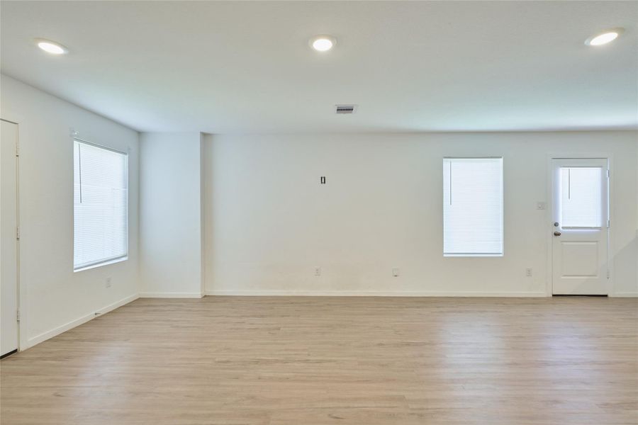 Spacious, unfurnished interior of a new home in Tavola: Cottage Collection, New Caney (Image 16).