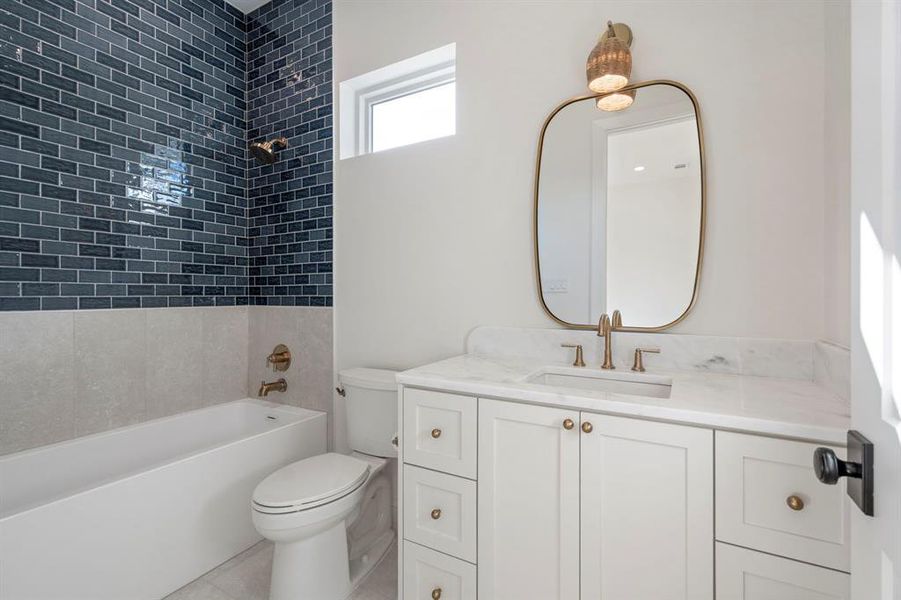 Furnished interior view inside a new home in , Dallas (Image 31). Furnished interior view inside a new home in , Dallas (Image 31).