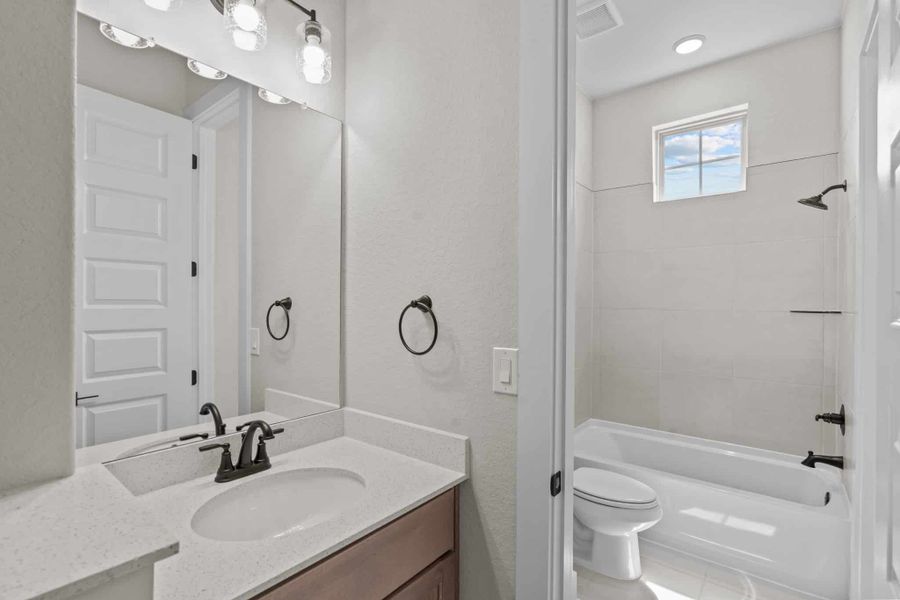 Furnished interior view inside a new home in Sienna Lakes, San Antonio (Image 15).