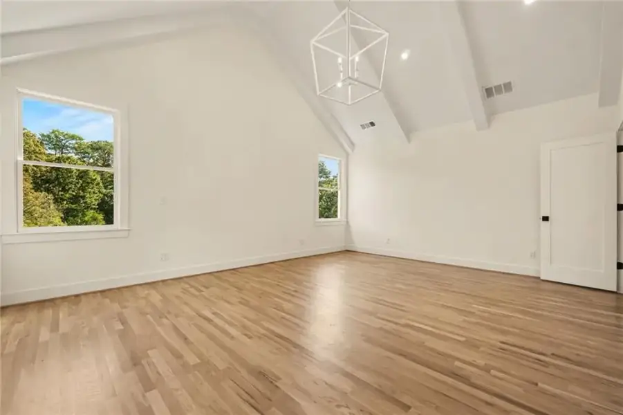 Spacious, unfurnished interior of a new home in , Atlanta (Image 38).