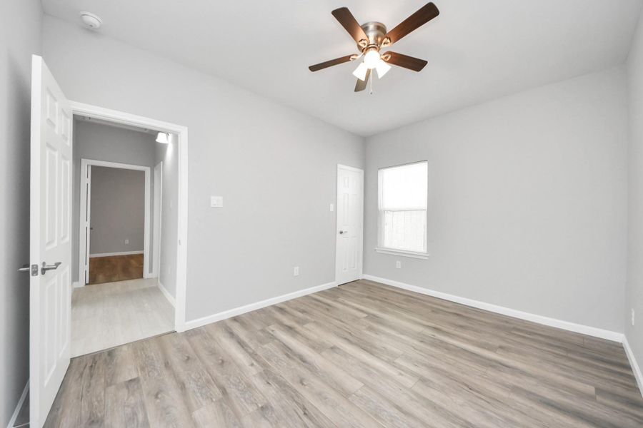 Spacious, unfurnished interior of a new home in , Houston (Image 28).