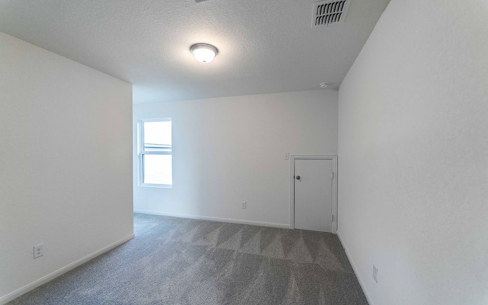 Spacious, unfurnished interior of a new home in Katzer Ranch, Converse (Image 31).