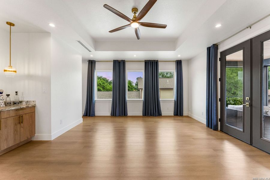 Spacious, unfurnished interior of a new home in , San Antonio (Image 36).