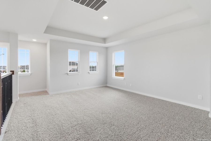 Spacious, unfurnished interior of a new home in Willow Point, San Antonio (Image 25).