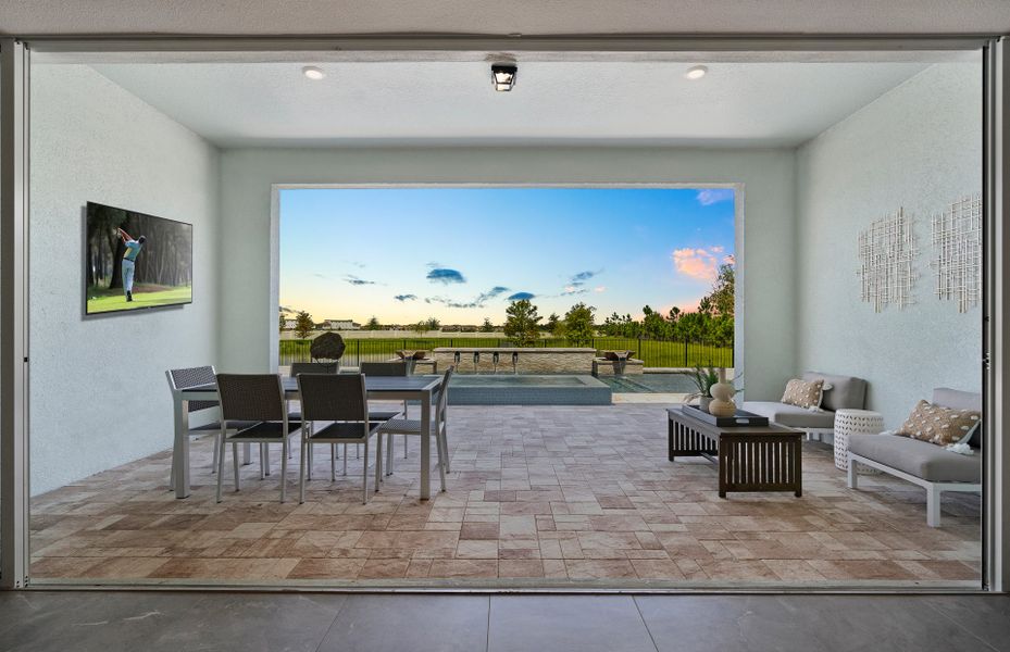 Spacious Covered Lanai